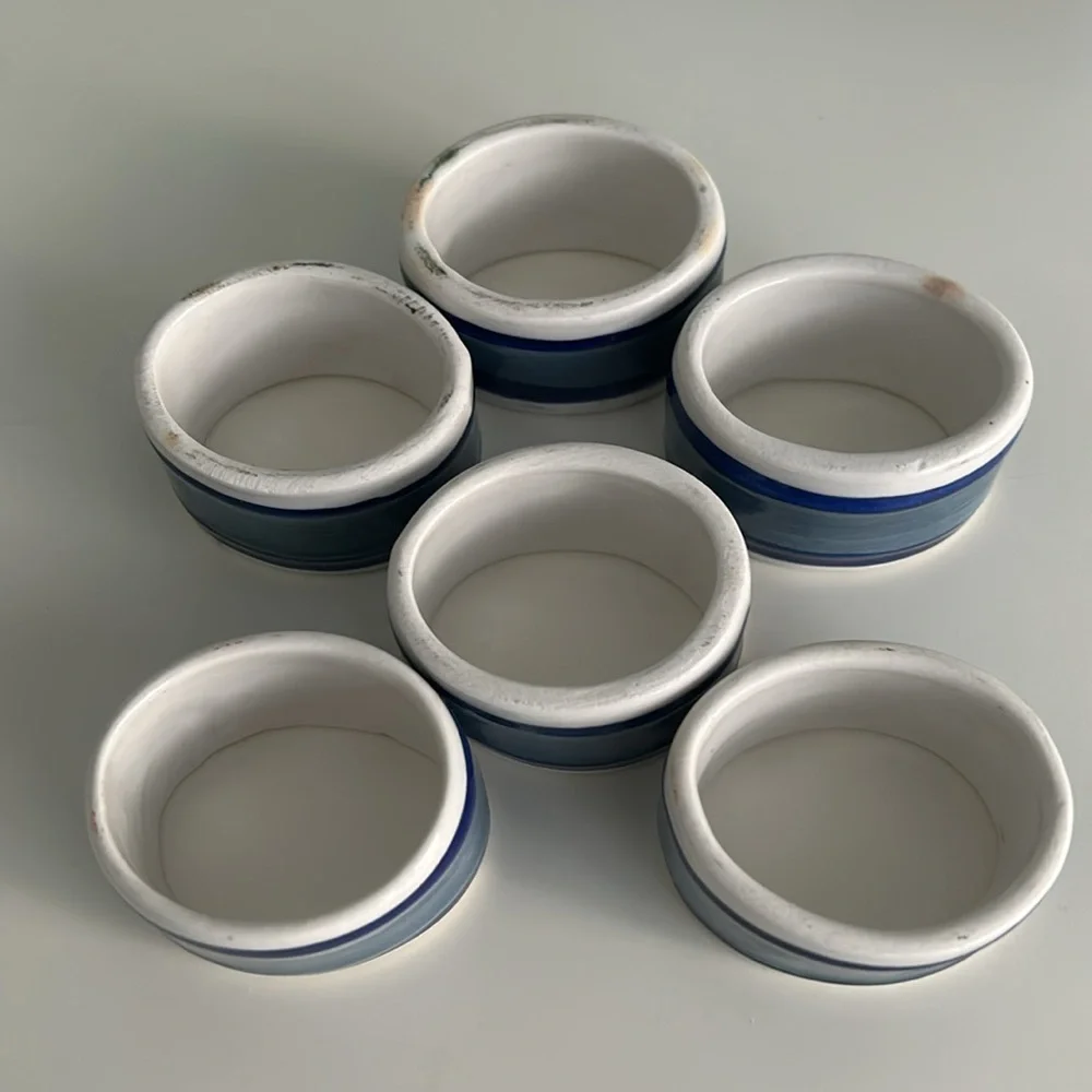 NWOT Crate&Barrel Stoneware Napkin Rings / Holders (Set of 6)